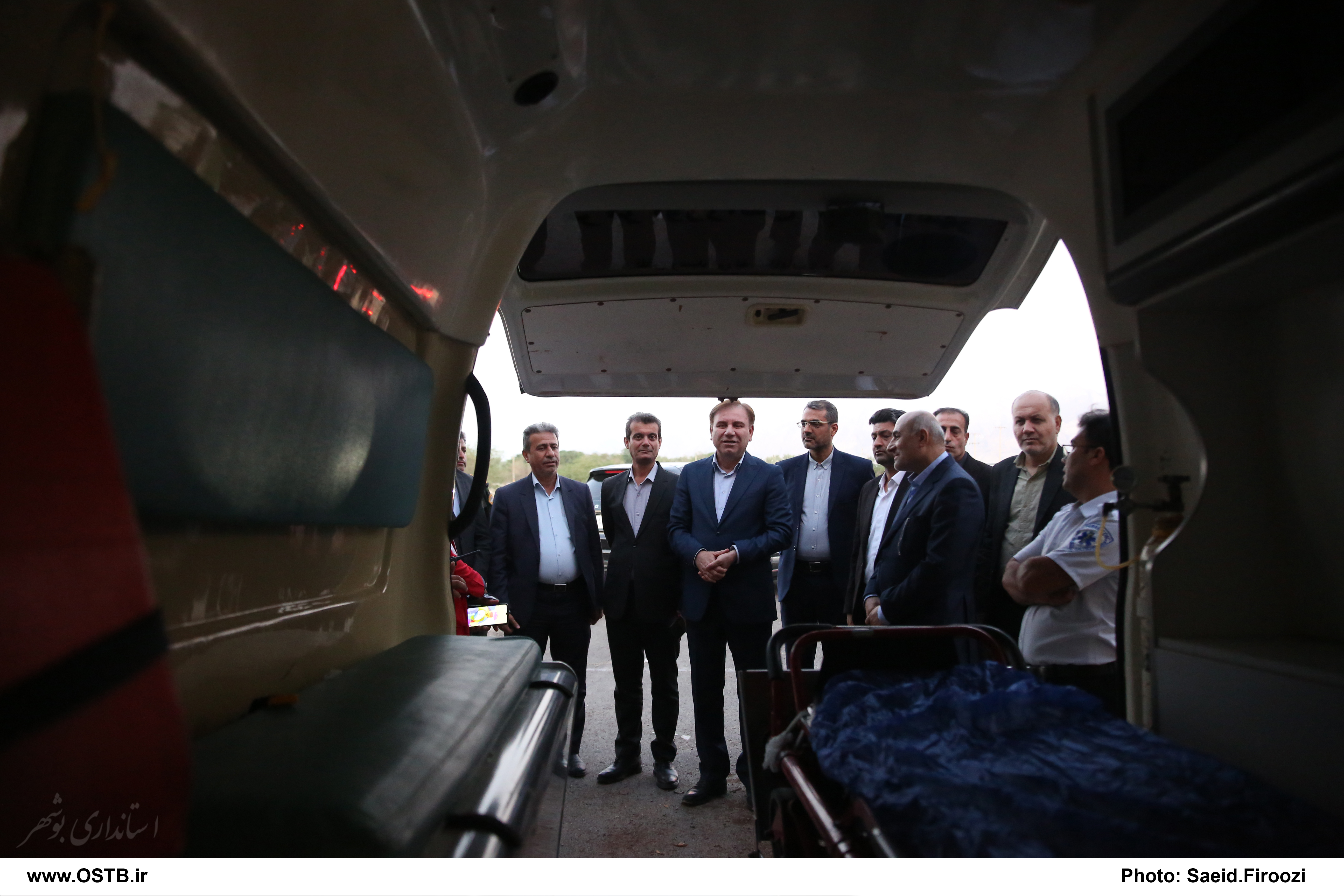 دیدار استاندار بوشهر با کارکنان اورژانس جاده‌ای تنگستان