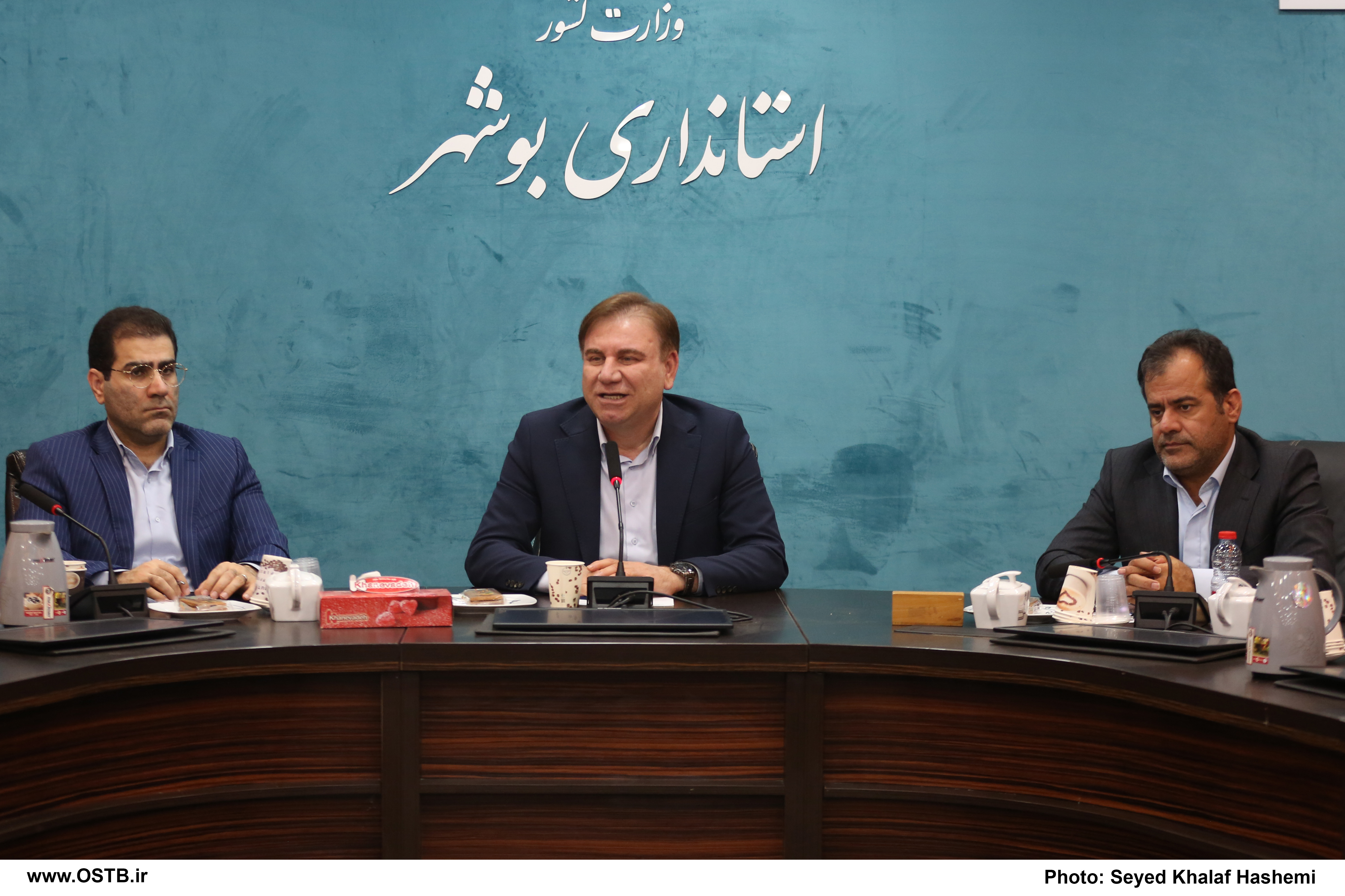 تاکید استاندار بوشهر بر استفاده از فناوری های نوین و مشارکت مردمی در مبارزه با قاچاق